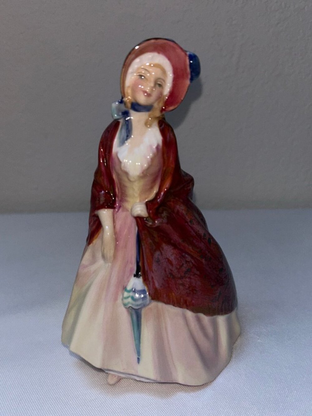 Royal Doulton MINT "Paisley Shawl" HN1988 Signed HS 1940s Figurine
